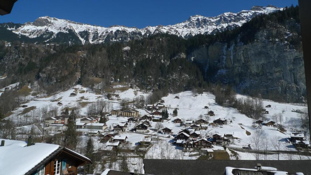 Hotel Crystal Lauterbrunnen Exterior photo