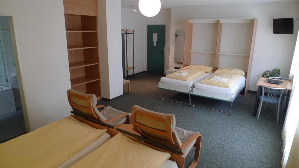 Hotel Crystal Lauterbrunnen Room photo