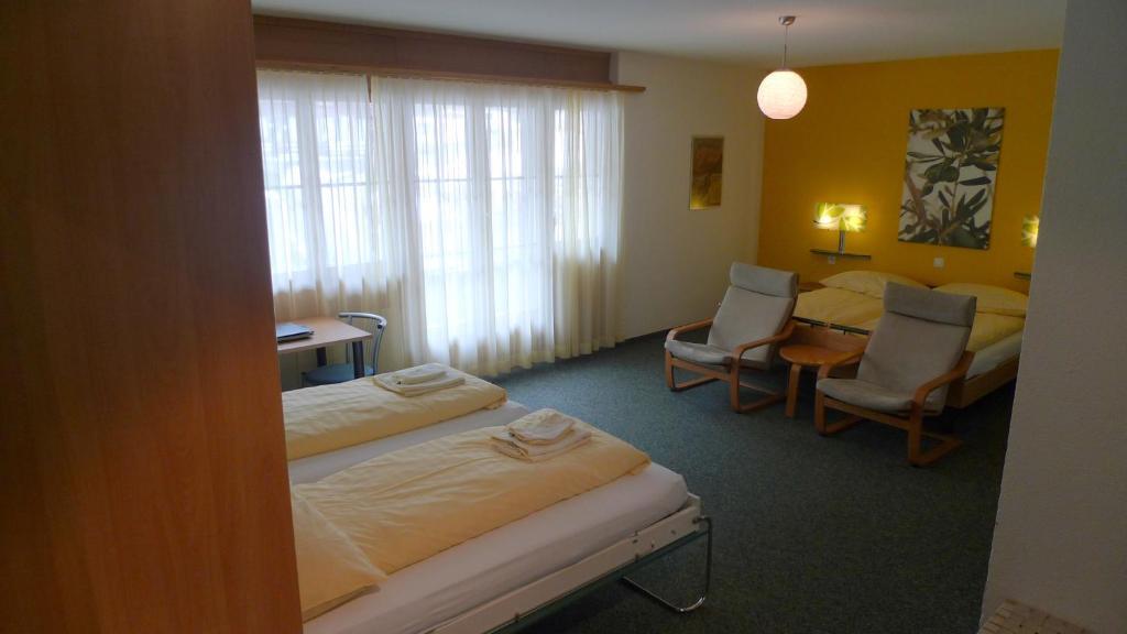 Hotel Crystal Lauterbrunnen Room photo