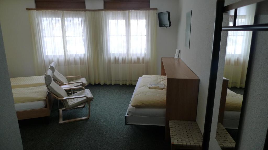 Hotel Crystal Lauterbrunnen Room photo